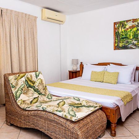 Bottle Palm Villa Victoria Extérieur photo